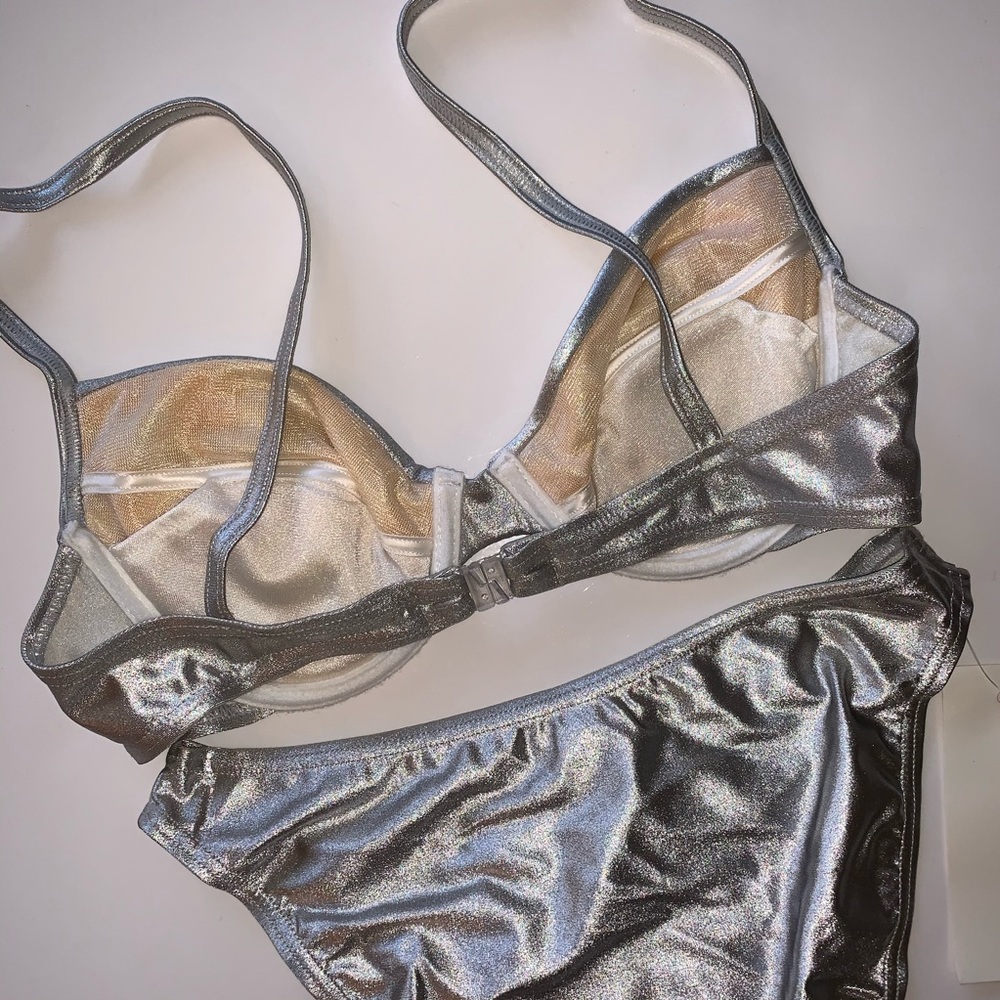 NWT Metallic Silver Underwire Style Bikini Set! - Picture 4 of 6